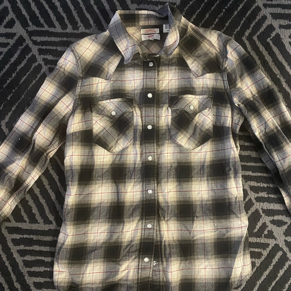Levi’s plaid button up